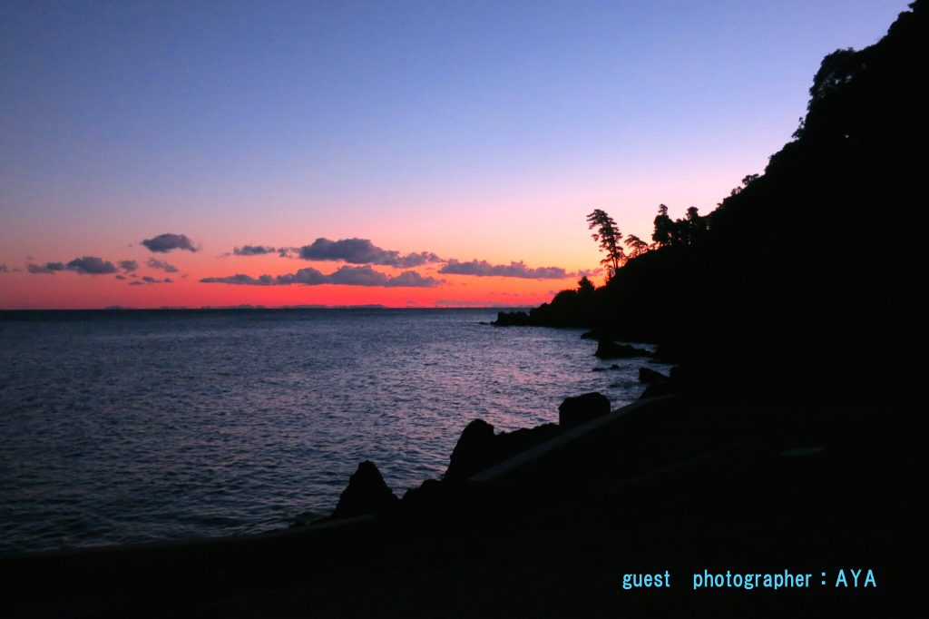 伊豆大島　早朝ダイビング　朝焼け