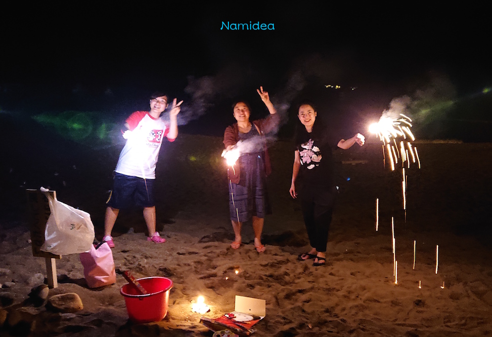 雲見ツアーで夏休み満喫 浜辺で花火もしました